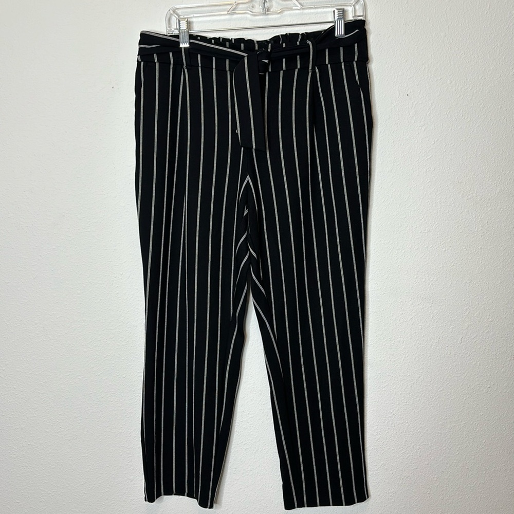Violet & Roses size 12 / 31 Black White Striped Belted Tie Waist Pants